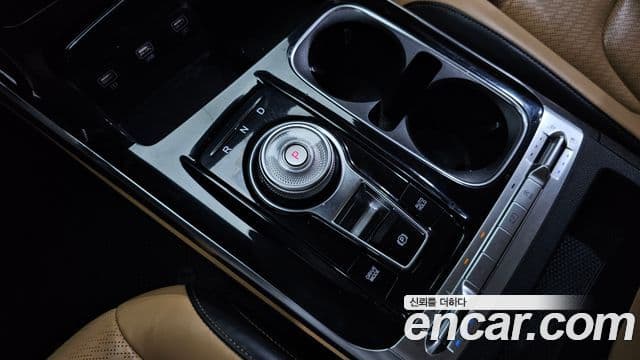 Kia Carnival 2021 — ფოტო 9/20