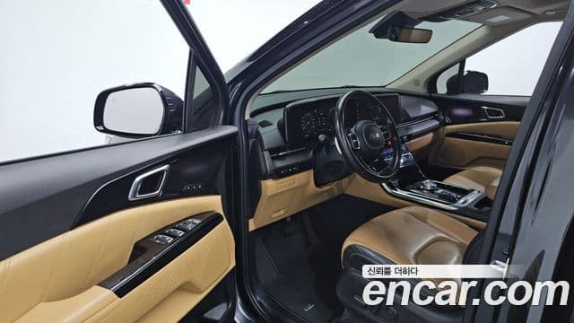 Kia Carnival 2021 — ფოტო 10/20