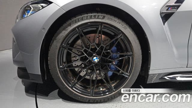 BMW M4 2023 — ფოტო 5/20