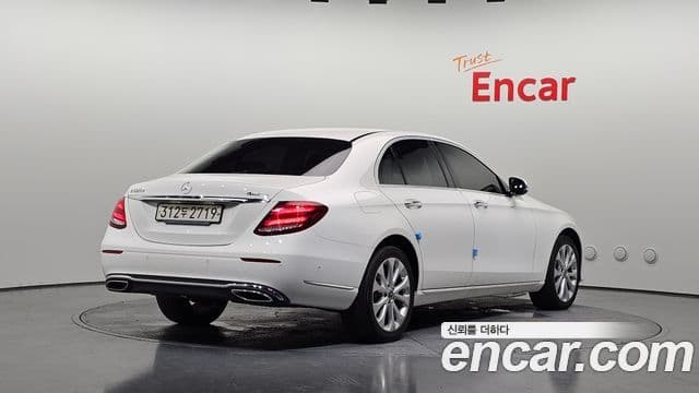 Mercedes-Benz E-Class 2020 — Şəkil 2/20