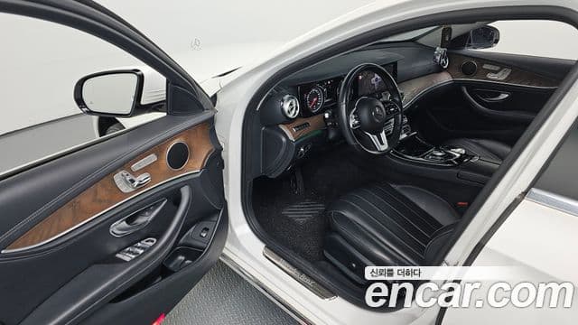 Mercedes-Benz E-Class 2020 — Şəkil 10/20