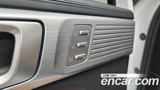 Hyundai Santa Fe 2024 — Photo 27/35