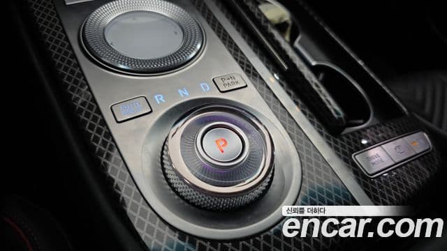 Genesis Electrified G80 2022 — Şəkil 9/20
