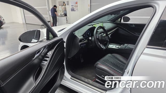 Genesis Electrified G80 2022 — Şəkil 10/20