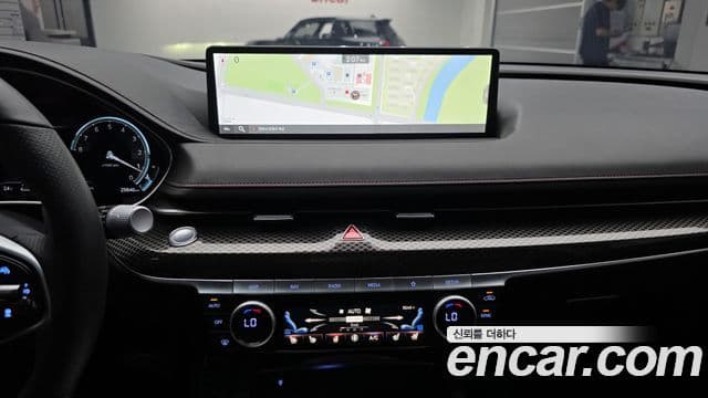 Genesis Electrified G80 2022 — Şəkil 18/20