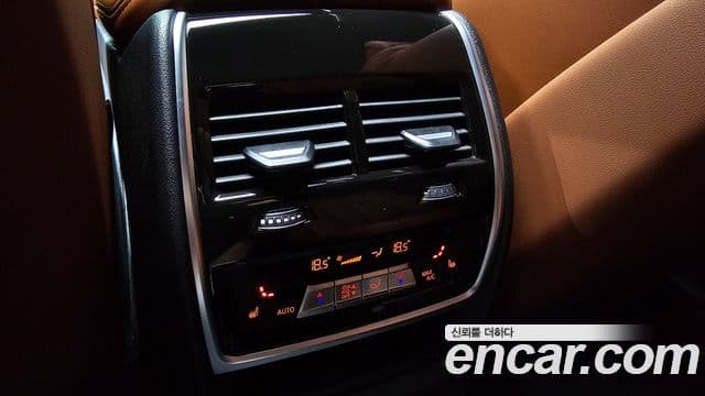 BMW X7 2024 — Photo 2/34
