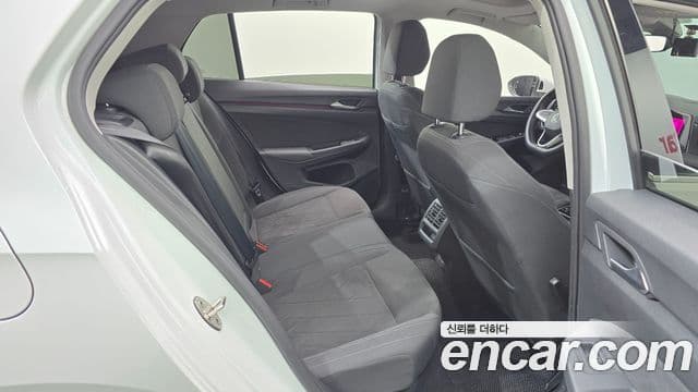 Volkswagen Golf 2023 — ფოტო 20/20