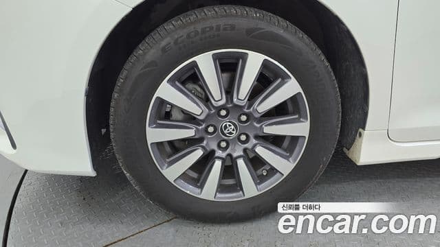 Toyota Sienna 2020 — Photo 18/20