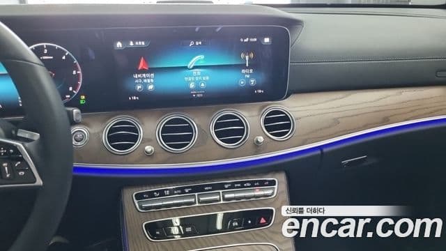Mercedes-Benz E-Class 2022 — Şəkil 8/18