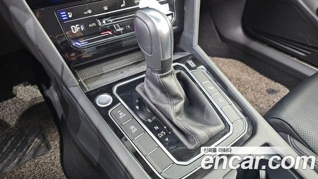 Volkswagen Passat GT 2021 — Şəkil 9/20
