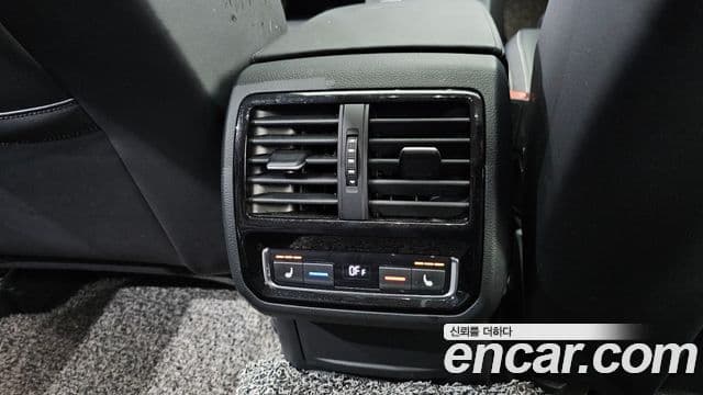 Volkswagen Passat GT 2021 — Şəkil 19/20