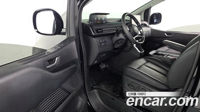 Hyundai Staria 2025 — ფოტო 10/20