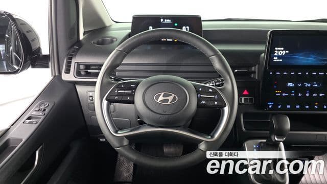 Hyundai Staria 2025 — ფოტო 13/20