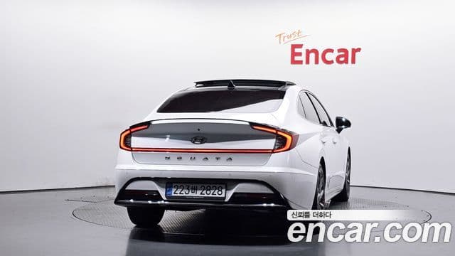 Hyundai Sonata 2019 — Фото 4/20