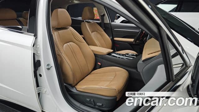Hyundai Sonata Hybrid 2019 — Photo 24/30
