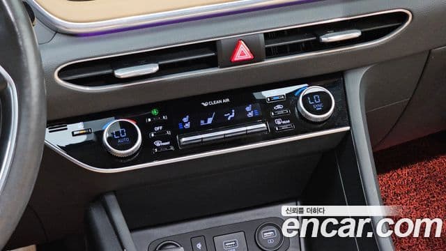 Hyundai Sonata Hybrid 2019 — Photo 27/30