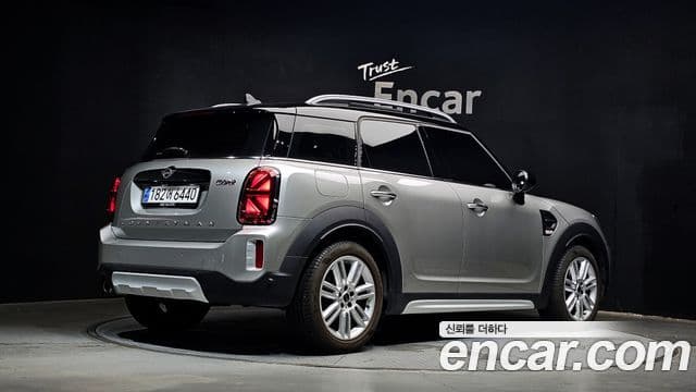 Mini Cooper Countryman 2023 — ფოტო 28/33