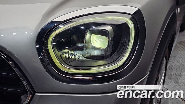 Mini Cooper Countryman 2023 — ფოტო 9/33