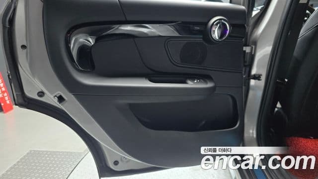 Mini Cooper Countryman 2023 — ფოტო 2/33