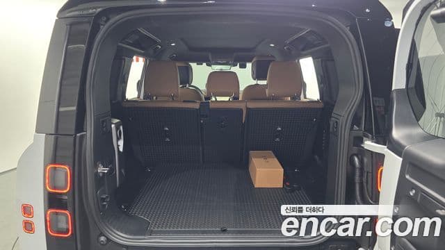 Land Rover Defender 2026 — ფოტო 10/20