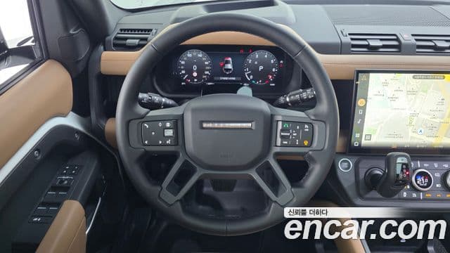 Land Rover Defender 2026 — ფოტო 15/20