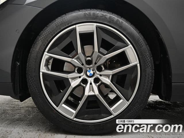 BMW 5 Series 2023 — ფოტო 4/20