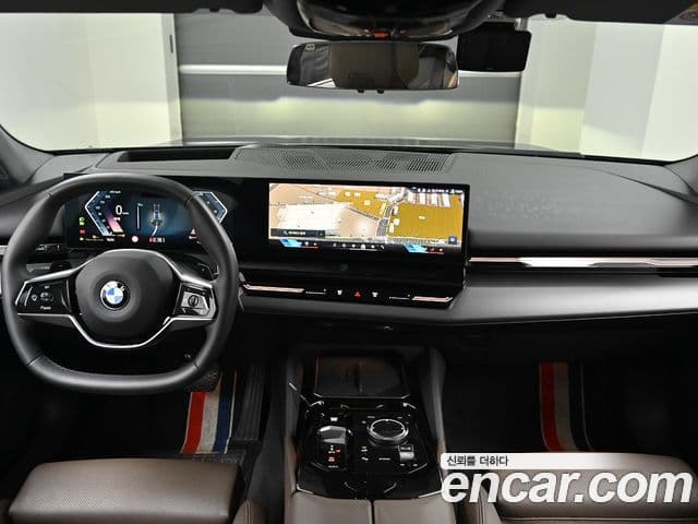 BMW 5 Series 2023 — ფოტო 5/20