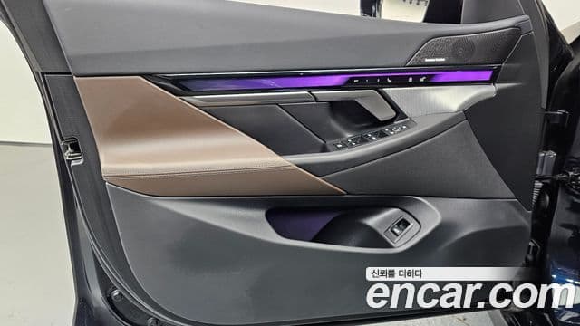 BMW 5 Series 2025 — Photo 4/34