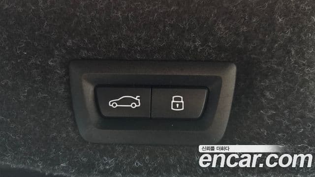 BMW 5 Series 2025 — Photo 34/34