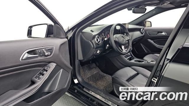 Mercedes-Benz A-Class 2018 — Şəkil 2/20