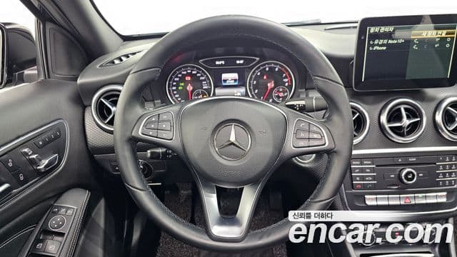 Mercedes-Benz A-Class 2018 — Şəkil 4/20