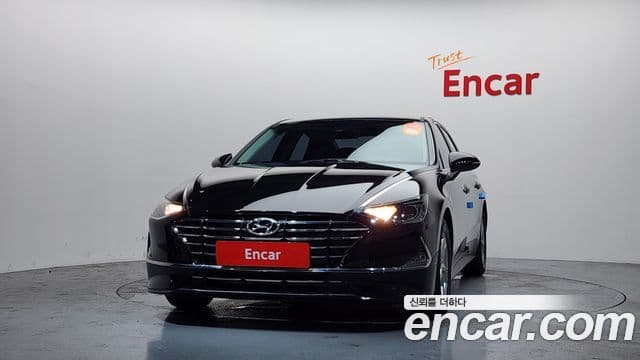 Hyundai Sonata Hybrid 2022 — ფოტო 8/29