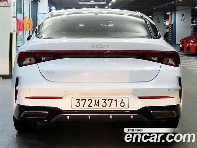 Kia K5 2022 — ფოტო 4/18