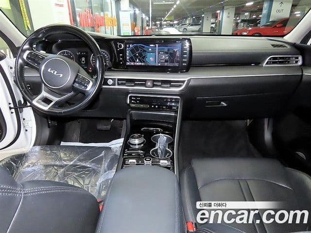 Kia K5 2022 — ფოტო 5/18