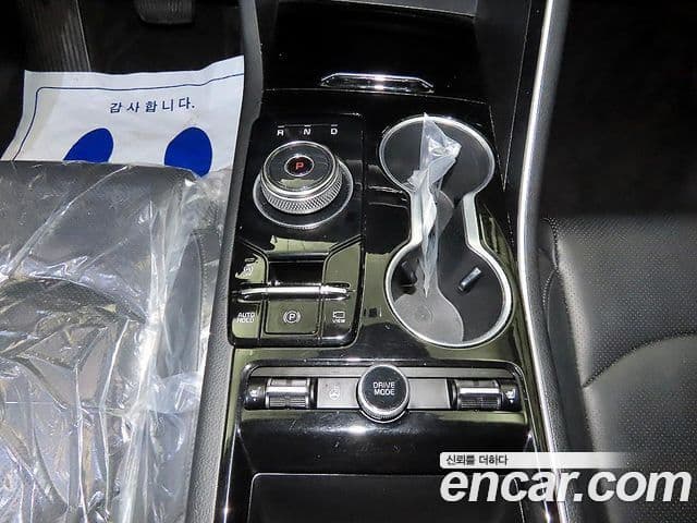 Kia K5 2022 — ფოტო 7/18