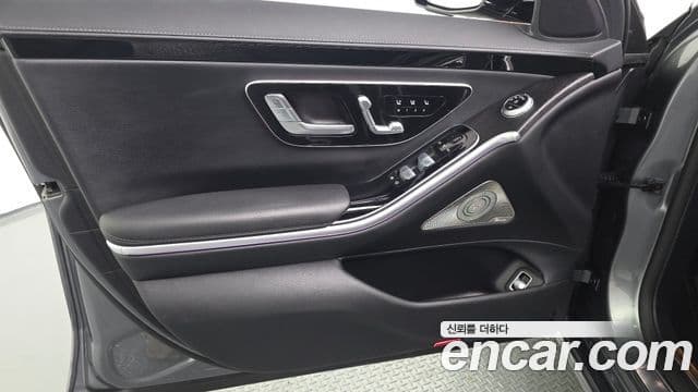Mercedes-Benz S-Class 2022 — Photo 5/30