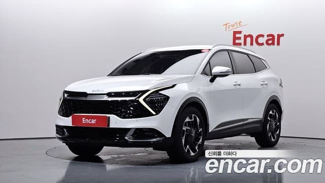 Kia Sportage 2022 — Фото 1/20