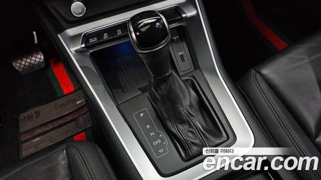 Audi Q3 2020 — ფოტო 9/20
