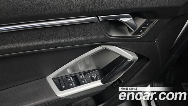 Audi Q3 2020 — ფოტო 18/20
