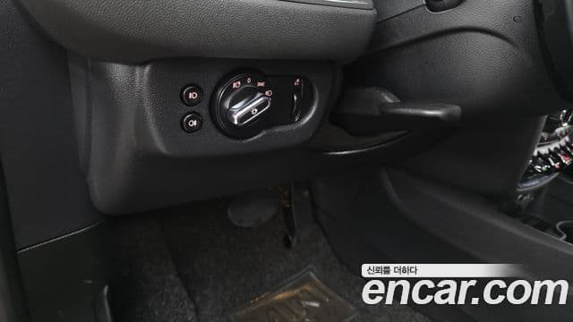 Mini Cooper S Clubman 2020 — Şəkil 17/20