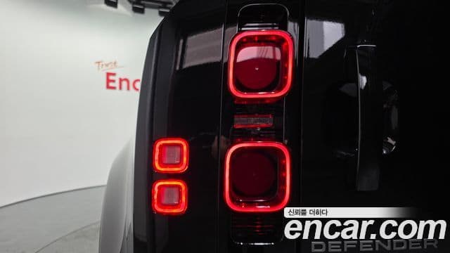Land Rover Defender 2025 — Şəkil 19/20