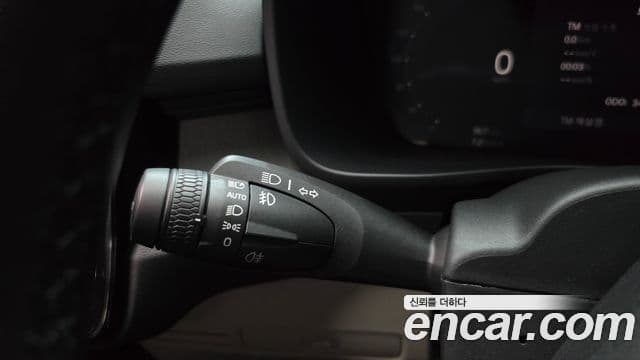 Volvo XC40 2025 — Şəkil 19/20