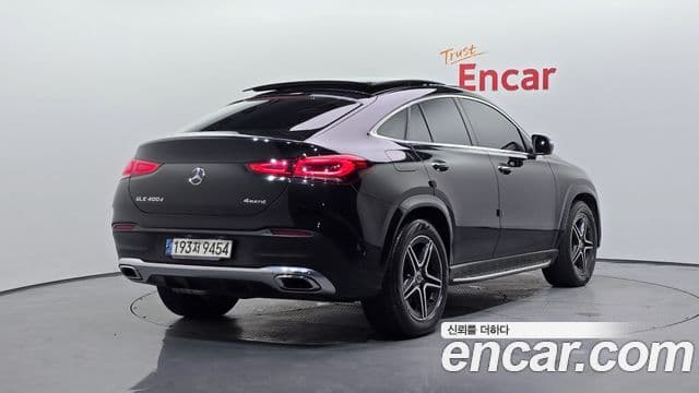 Mercedes-Benz GLE-Class 2021 — ფოტო 2/20