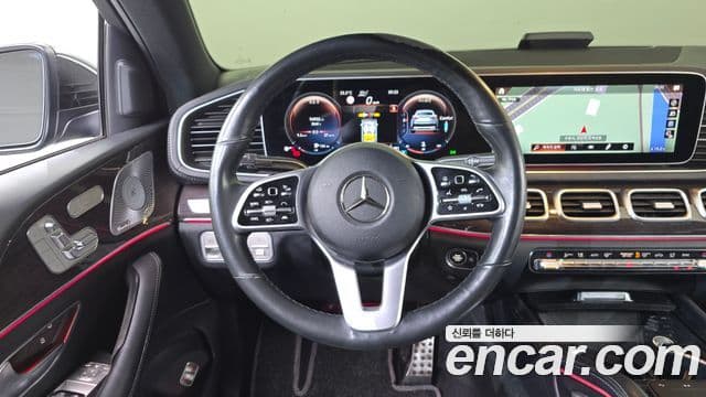 Mercedes-Benz GLE-Class 2021 — ფოტო 14/20