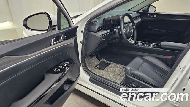 Kia K5 2025 — Şəkil 10/20