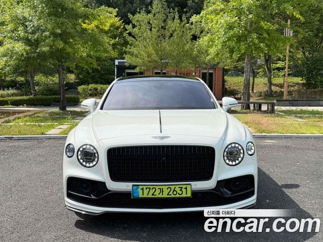 Bentley Flying Spur 2023 — Photo 12/20