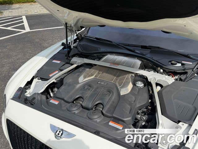 Bentley Flying Spur 2023 — Photo 3/20