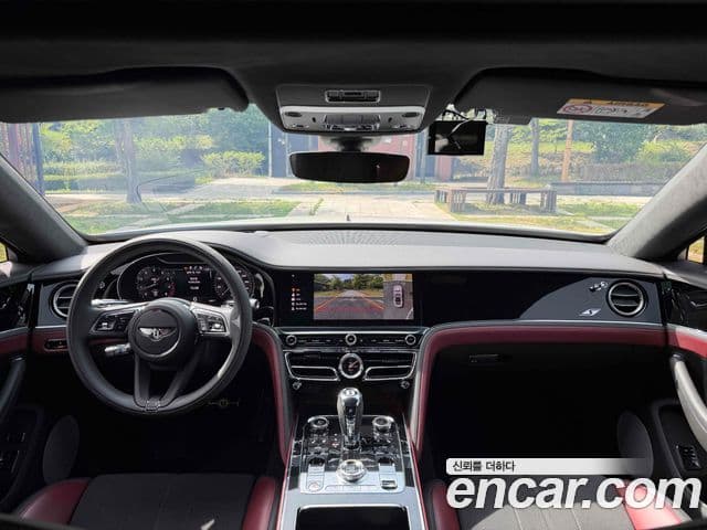 Bentley Flying Spur 2023 — Photo 19/20