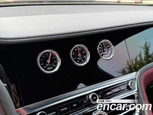 Bentley Flying Spur 2023 — Photo 17/20