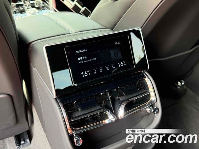 Bentley Flying Spur 2023 — Photo 7/20